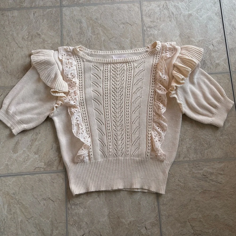 LC Lauren Conrad Ivory Short Sleeve Pointelle Sweater Top Size Medium Ruffle - Picture 3 of 8